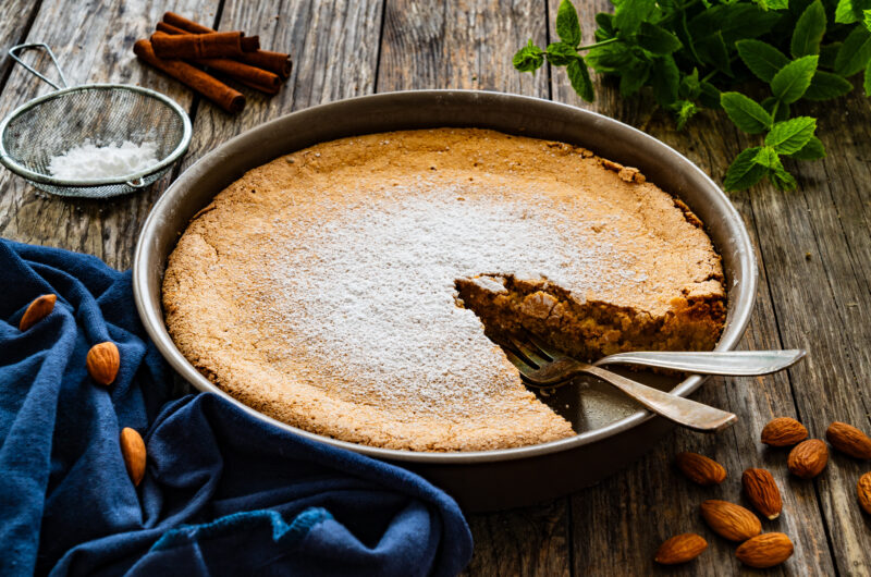 Tarta de Santiago - hiszpańskie ciasto migdałowe